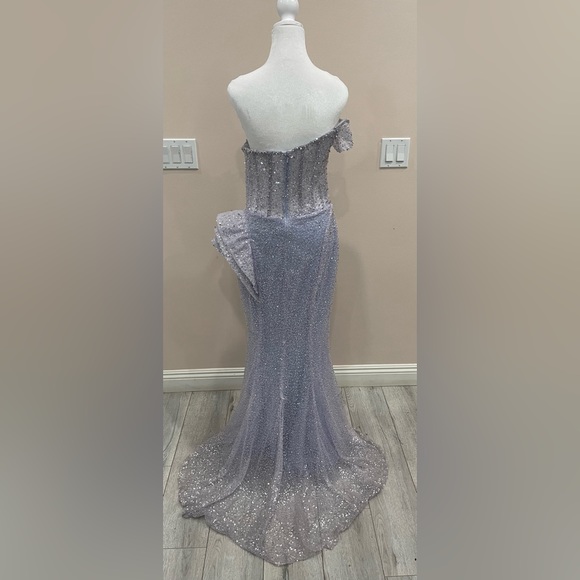 Gown - Picture 2 of 2